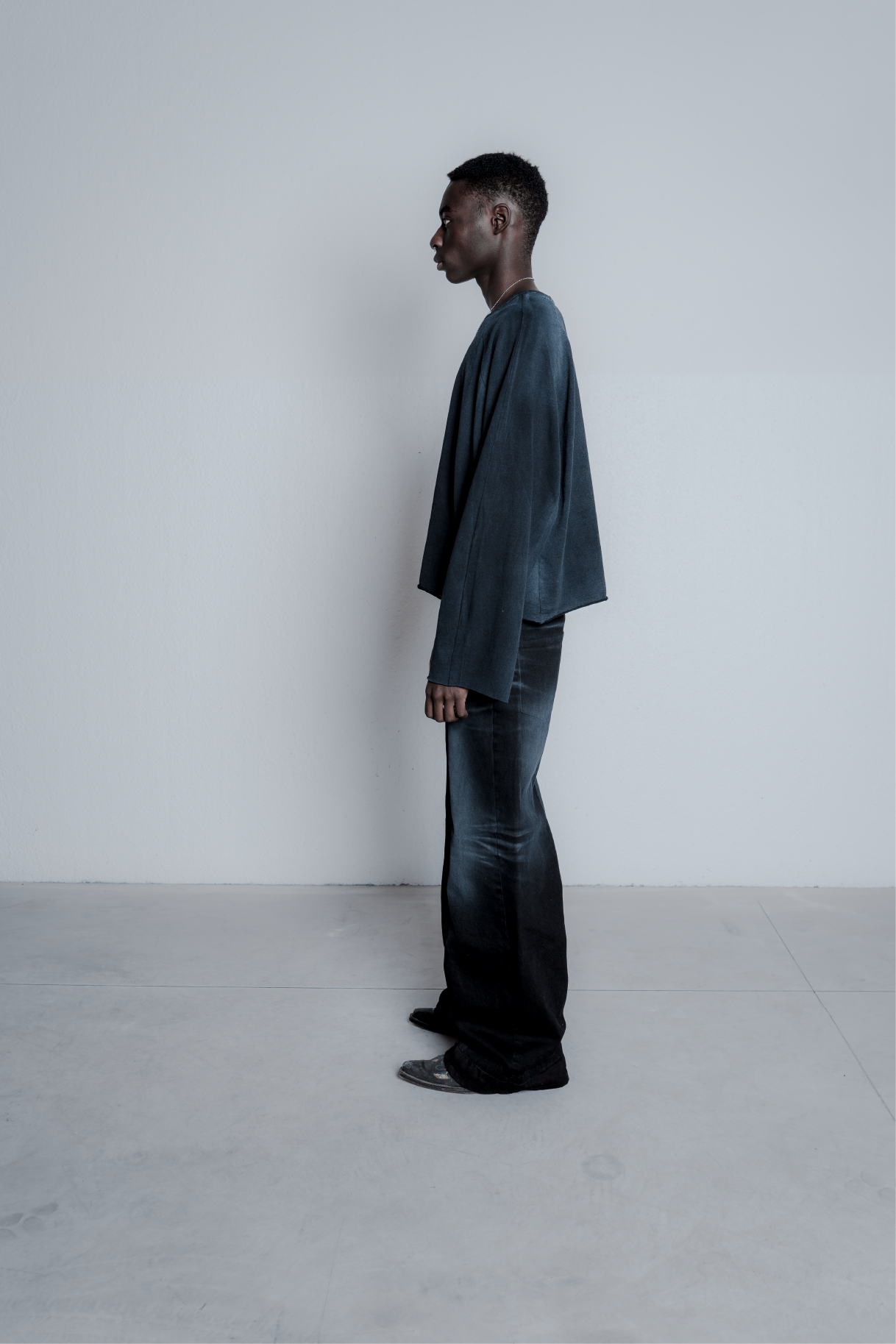 M001 - BLACK DENIM JEANS