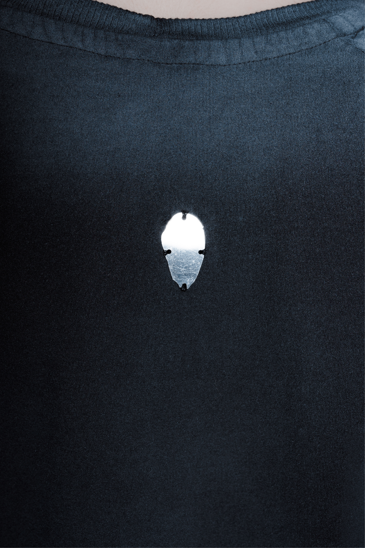 LU001 - BLACK LONG-SLEEVE