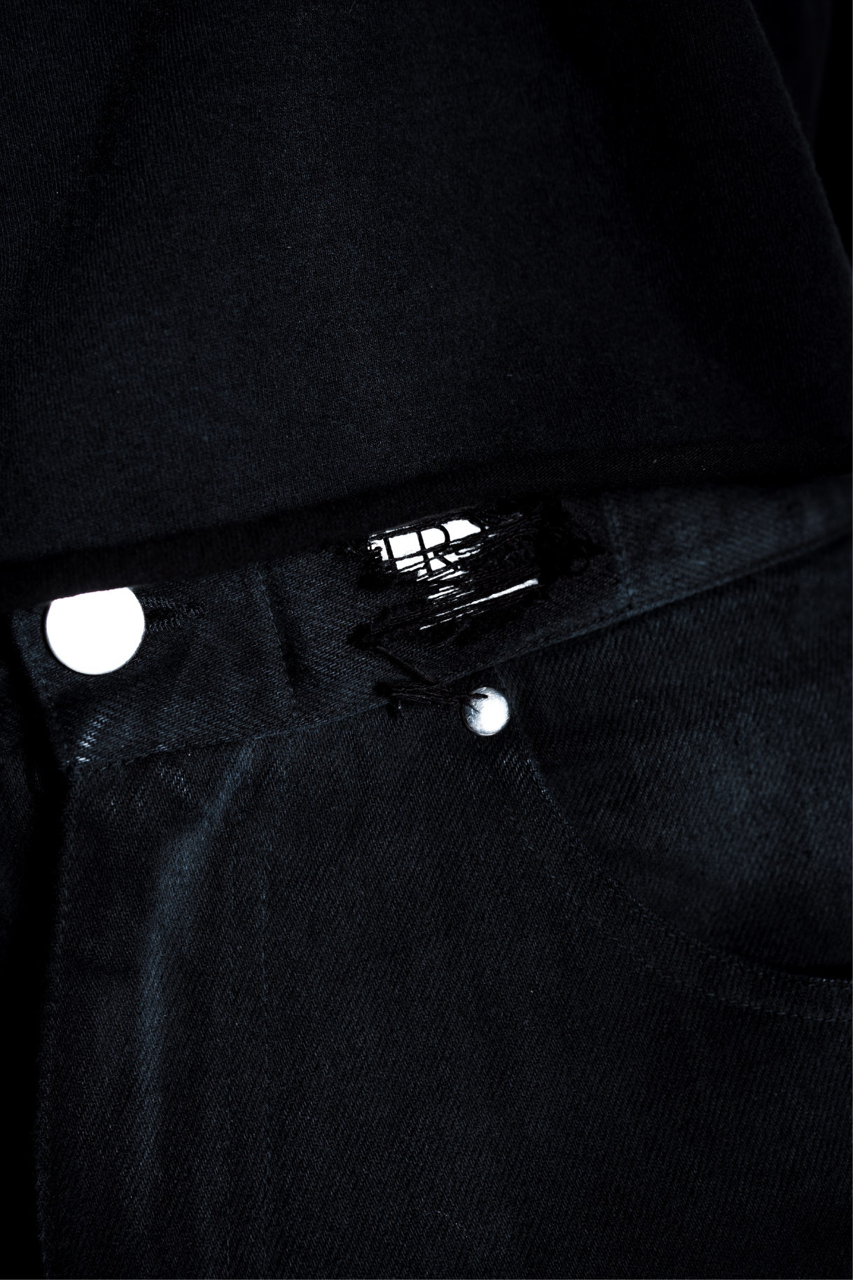 M001 - BLACK DENIM JEANS