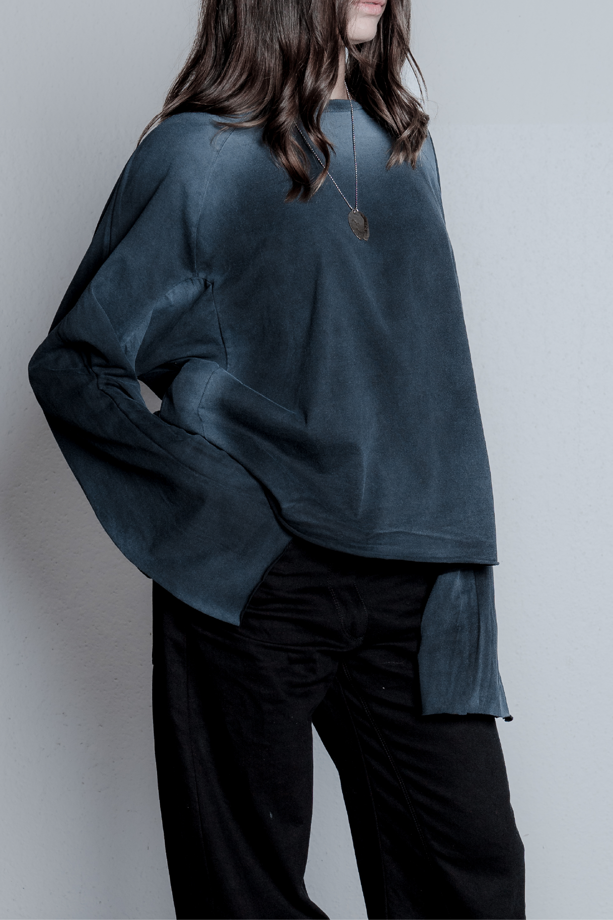 U001 - BLACK LONG-SLEEVE